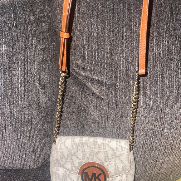 Michael Kors Small Crossbody Bag - Picture 3 of 5